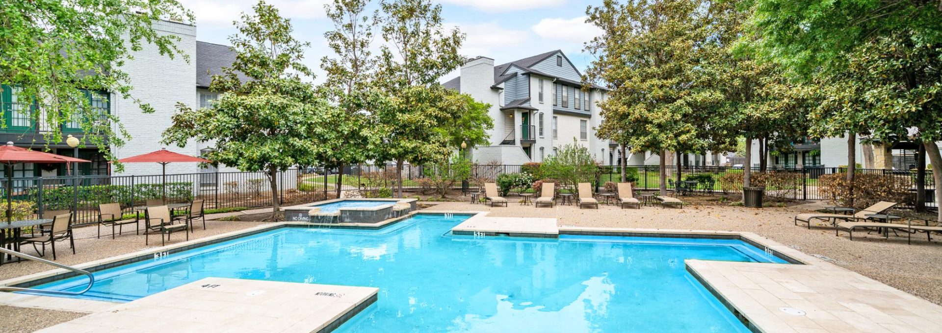 the pool at The Westmount at River Park